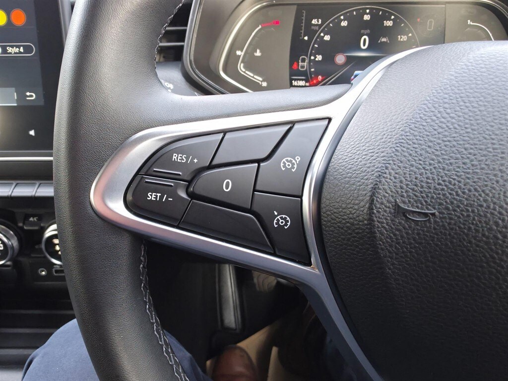 Used Renault Clio 2023 for sale - 77971961: Photo 17