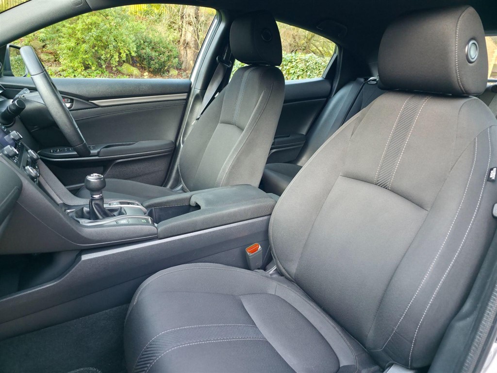 Used Honda Civic 2018 for sale - 77235664: Photo 30