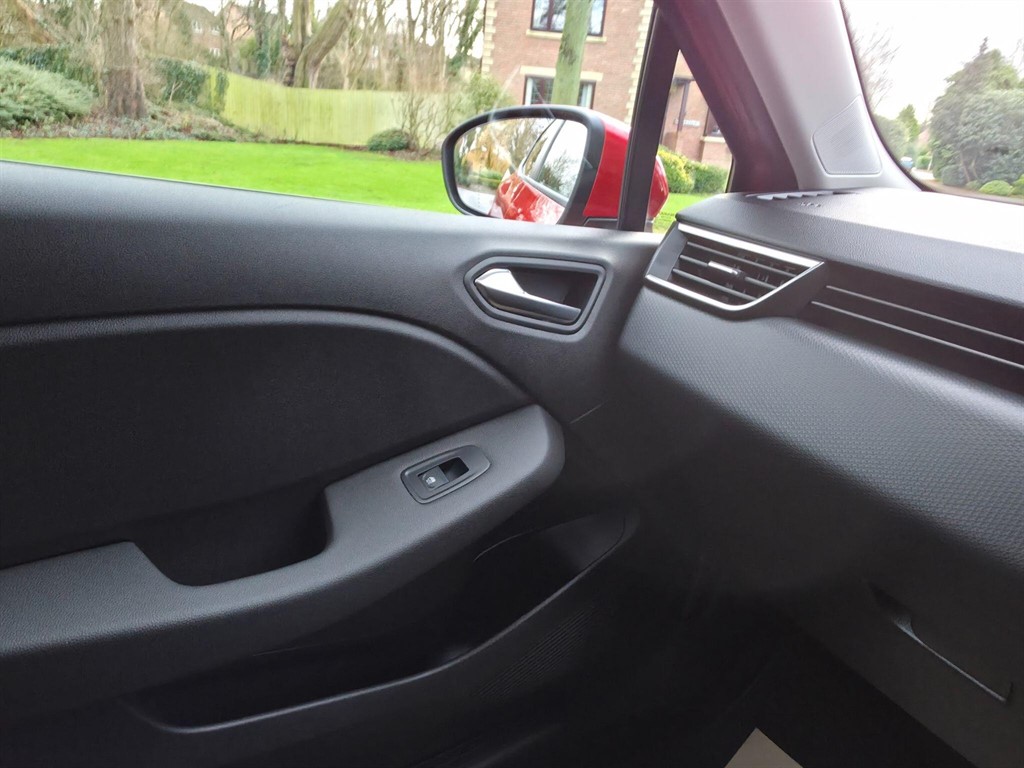 Used Renault Clio 2021 for sale - 77186560: Photo 12