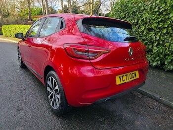 Used Renault Clio 2021 for sale - 77186560: Photo