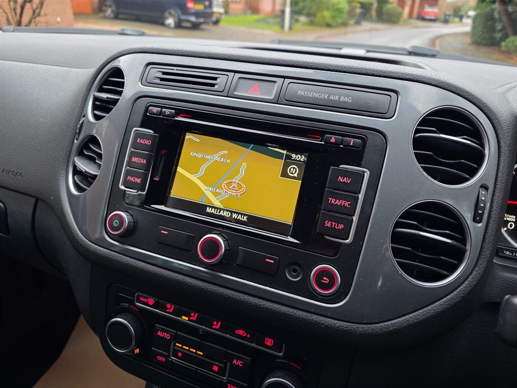 Used Volkswagen Tiguan 2015 for sale - 76722479: Photo 27