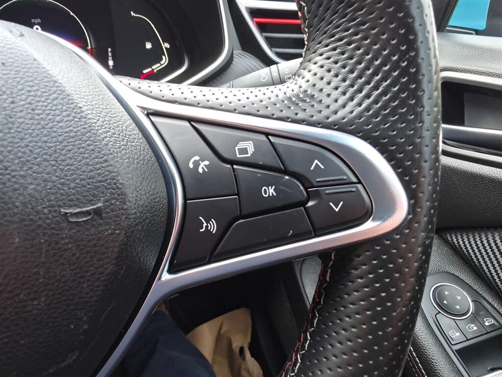 Used Renault Clio 2021 for sale - 76960366: Photo 19