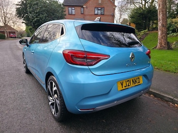 Used Renault Clio 2021 for sale - 76960366: Photo
