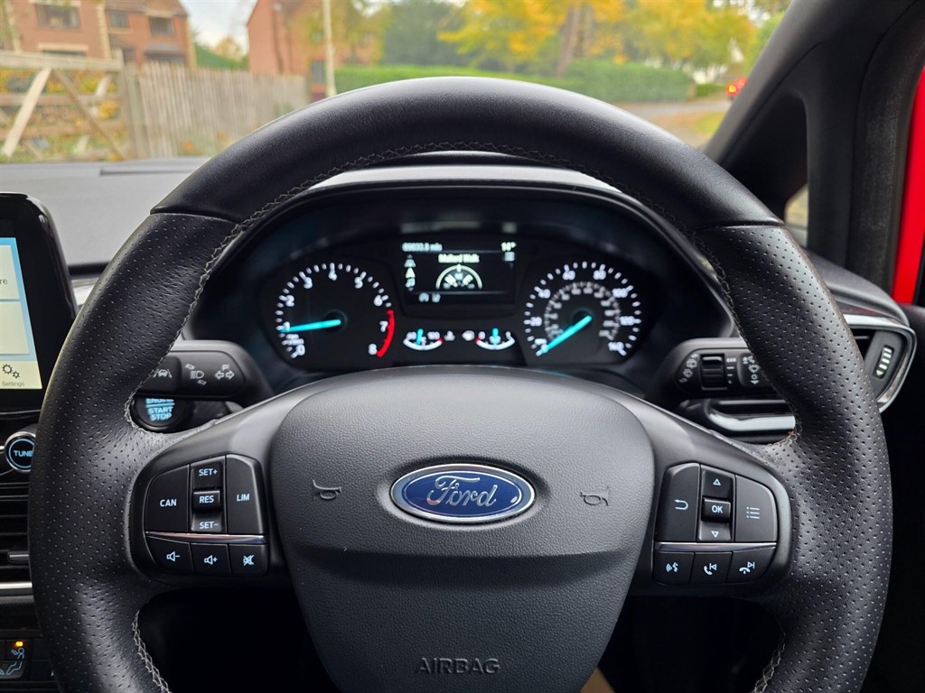 Used Ford Fiesta 2018 for sale - 76615916: Photo 33