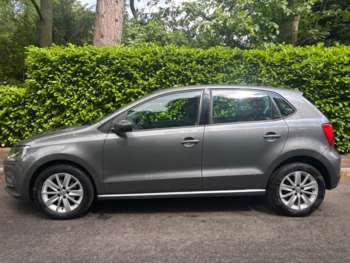 Used Volkswagen Polo 2015 for sale - 74883440: Photo