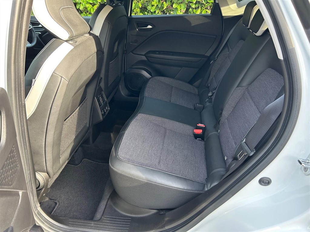 Used Renault Captur 2021 for sale - 77988848: Photo 28