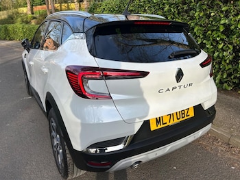 Used Renault Captur 2021 for sale - 77988848: Photo