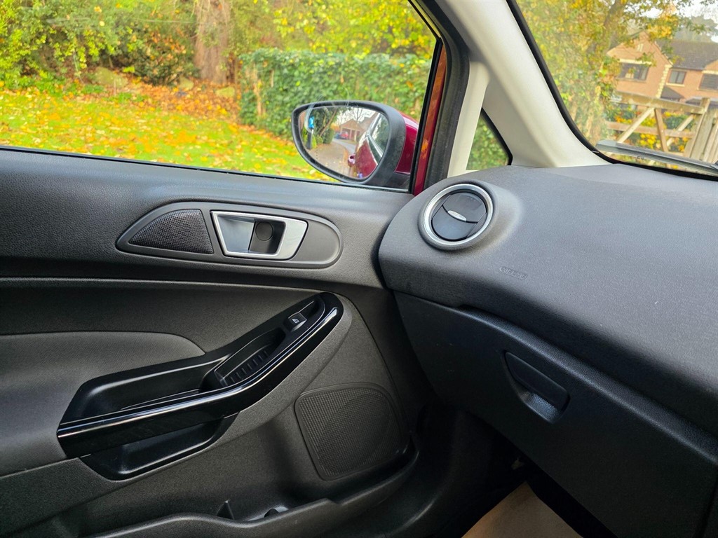 Used Ford Fiesta 2013 for sale - 76494170: Photo 11