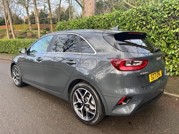 Used Kia Ceed 2022 for sale - 77640995: Photo