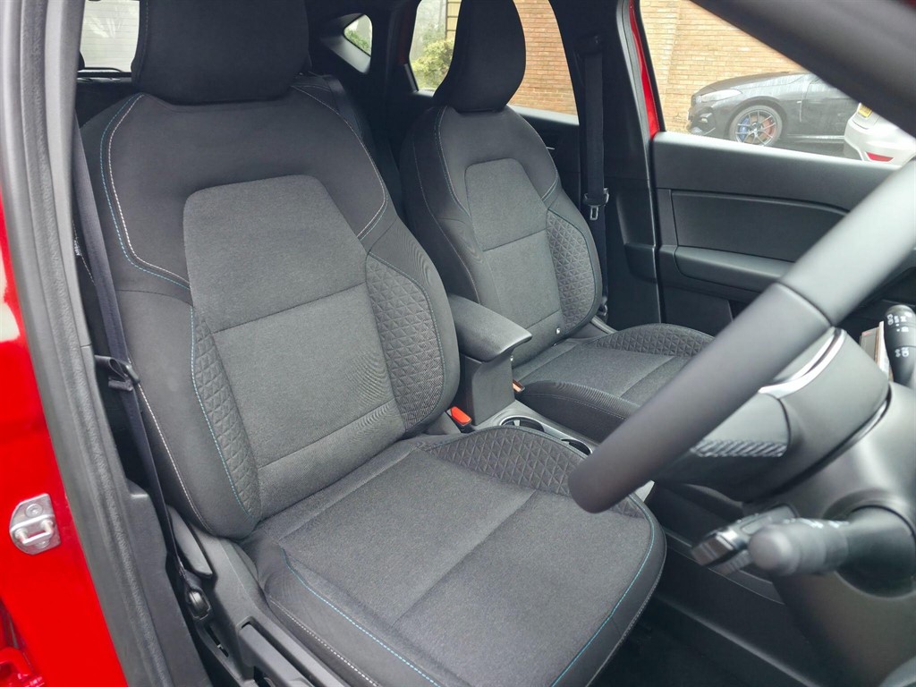 Used Renault Captur 2024 for sale - 77354042: Photo 15