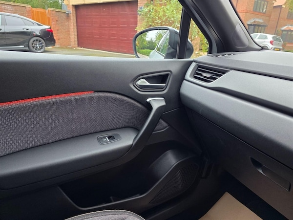 Used Renault Captur 2024 for sale - 76311424: Photo 11