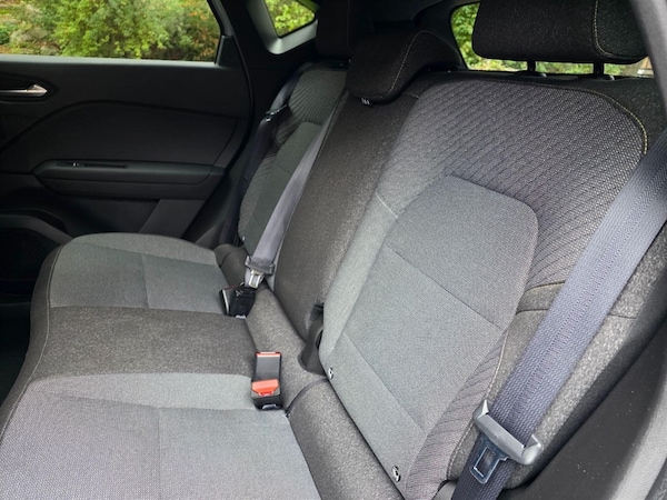Used Renault Captur 2024 for sale - 76311424: Photo 15