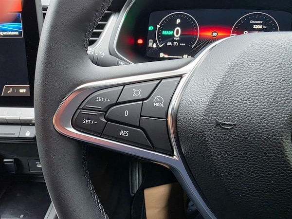 Used Renault Captur 2024 for sale - 76311424: Photo 16