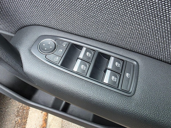 Used Renault Captur 2024 for sale - 76311424: Photo 18