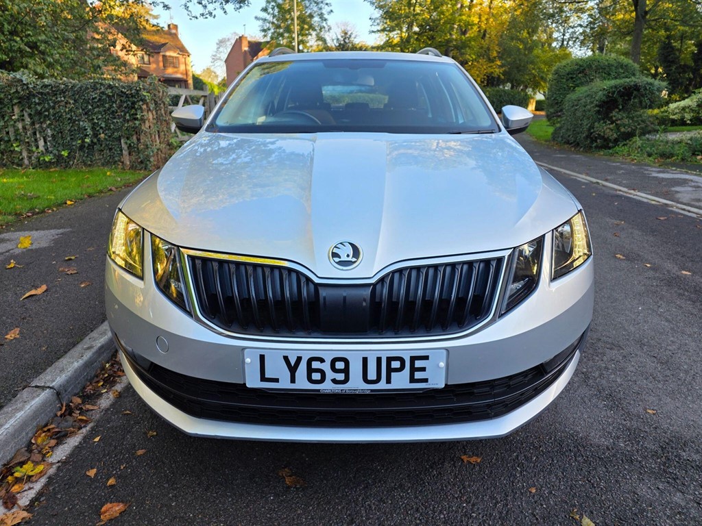 Used Skoda Octavia 2020 for sale - 76344211: Photo 2