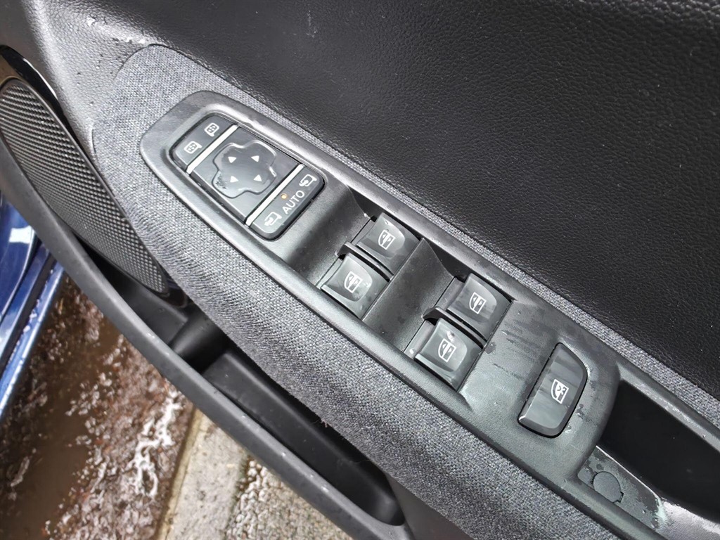 Used Renault Zoe 2021 for sale - 77462107: Photo 32