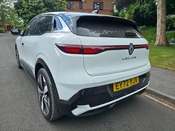 Used Renault Megane 2022 for sale - 75570521: Photo