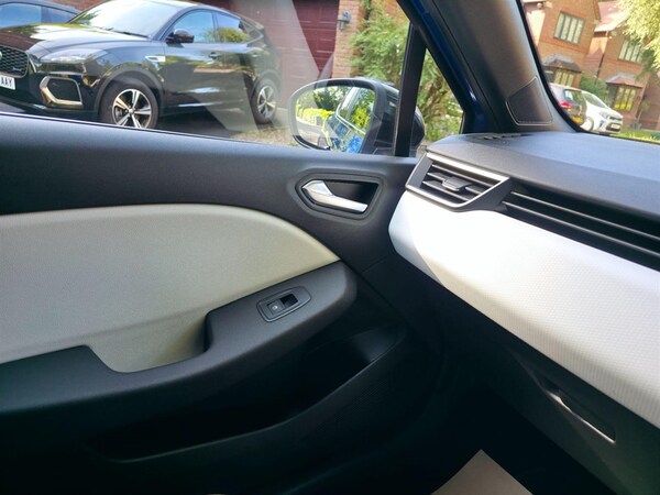 Used Renault Clio 2023 for sale - 75570774: Photo 21