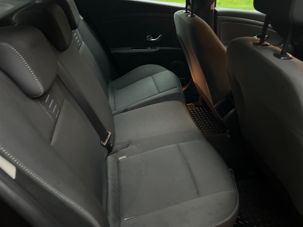 Used Renault Megane 2010 for sale - 76540195: Photo 12