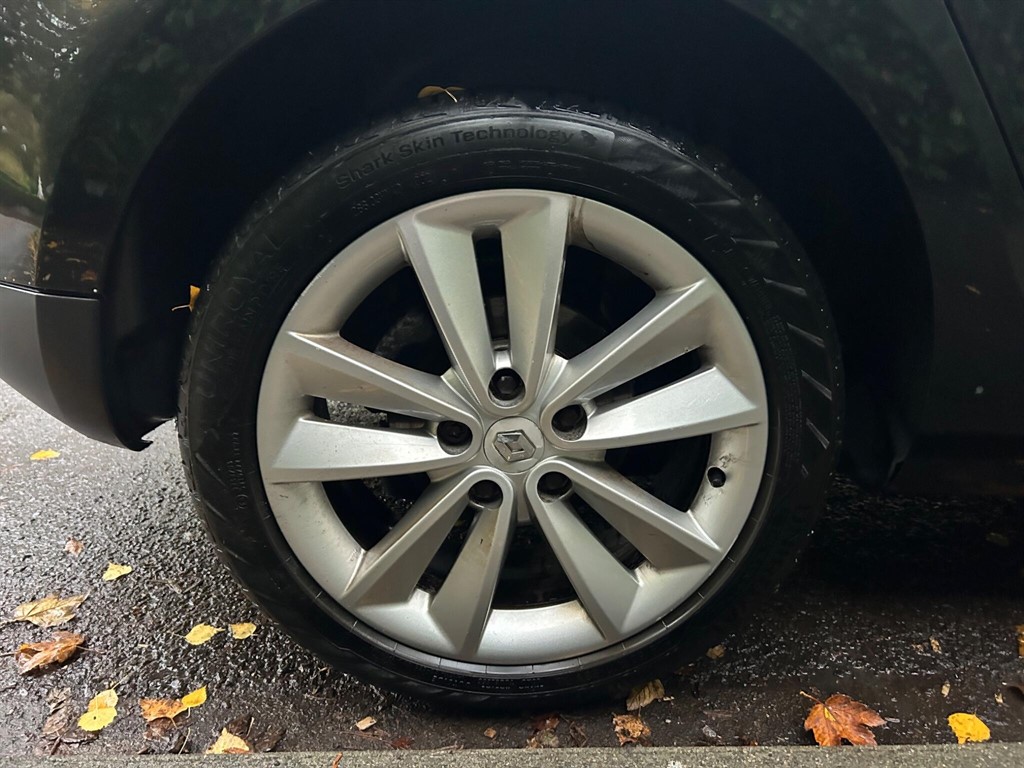 Used Renault Megane 2010 for sale - 76540195: Photo 16