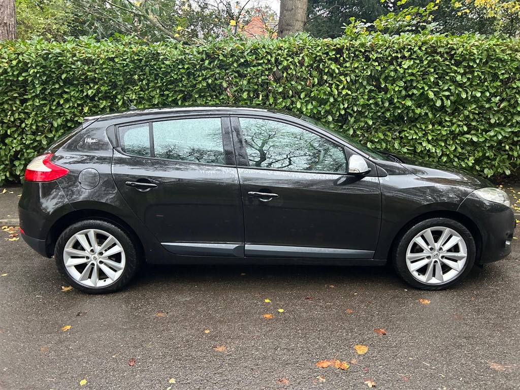 Used Renault Megane 2010 for sale - 76540195: Photo 4