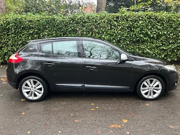 Used Renault Megane 2010 for sale - 76540195: Photo