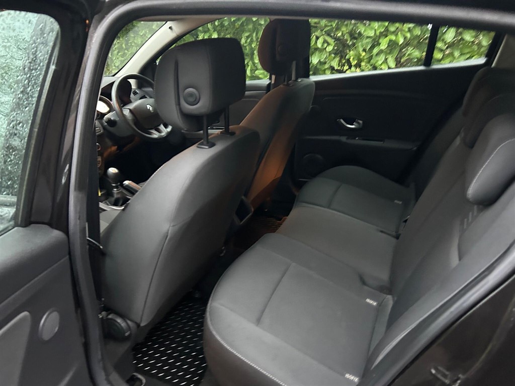 Used Renault Megane 2010 for sale - 76540195: Photo 6