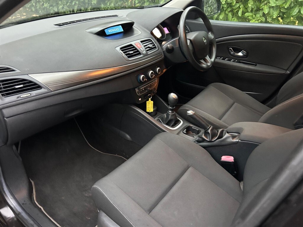 Used Renault Megane 2010 for sale - 76540195: Photo 8