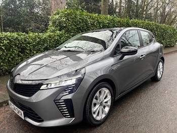 Used Renault Clio 2024 for sale - 77333455: Photo