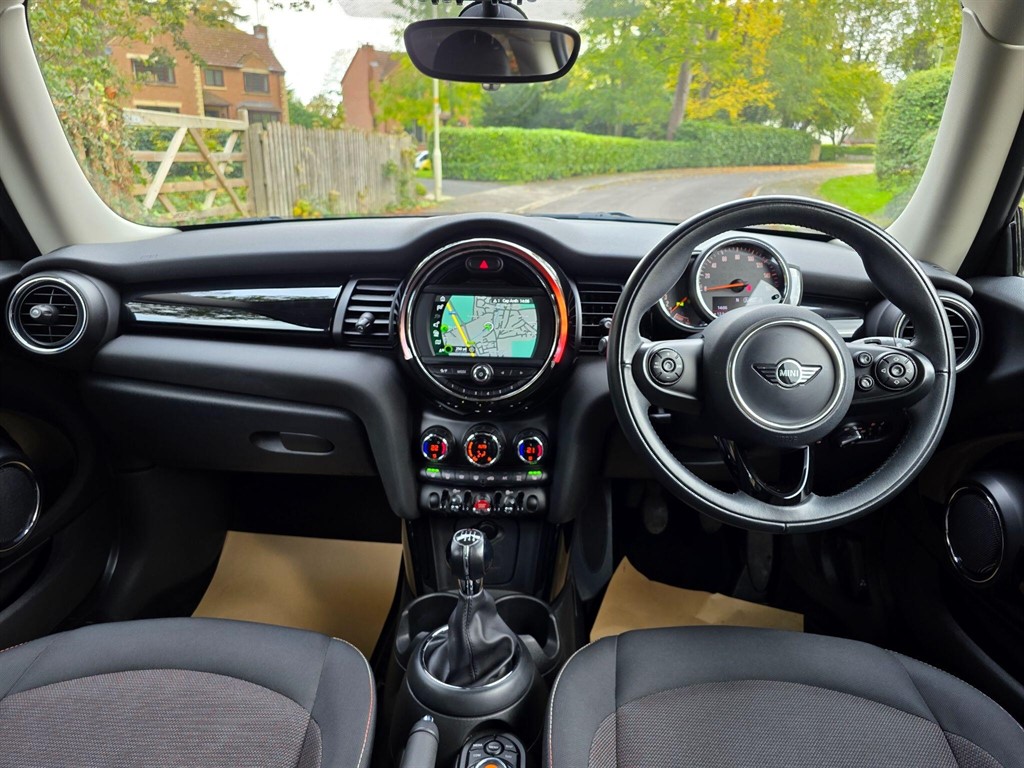 Used MINI Hatch 2018 for sale - 76355310: Photo 9