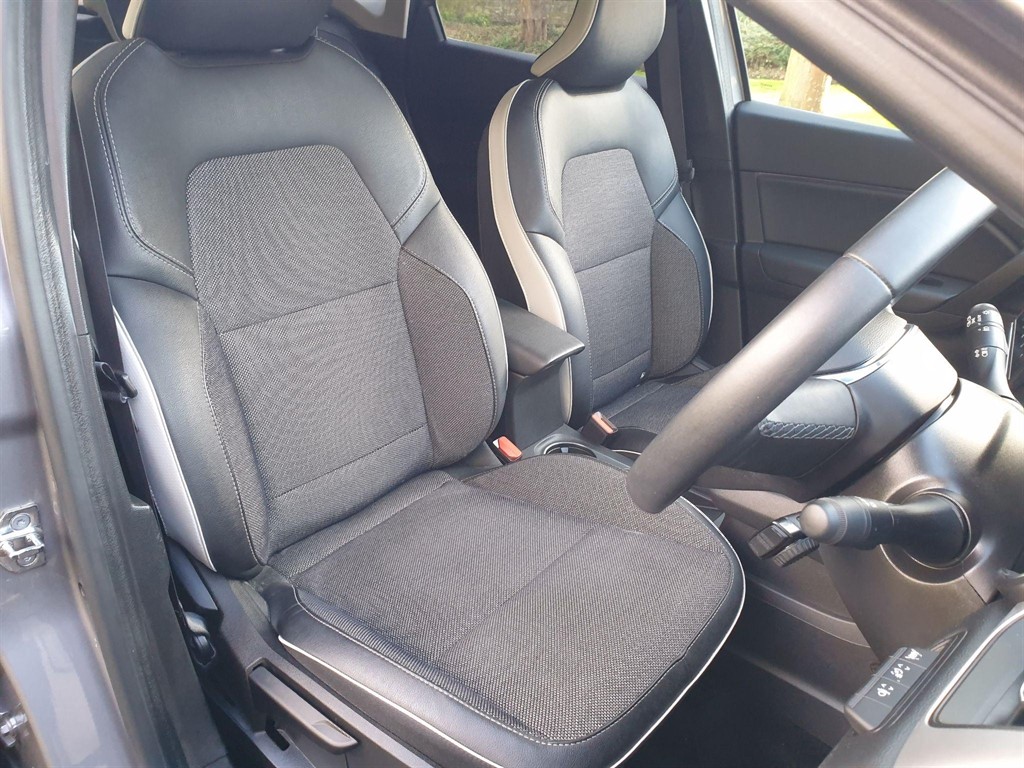 Used Renault Captur 2022 for sale - 76842388: Photo 12