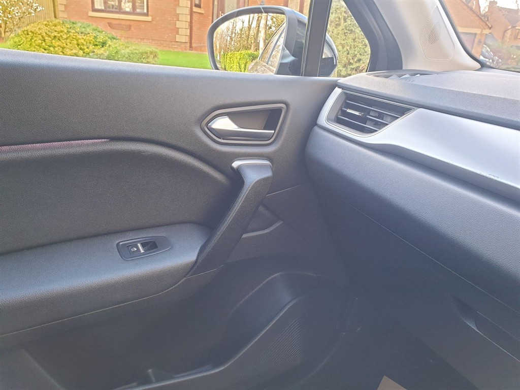 Used Renault Captur 2022 for sale - 76842388: Photo 18