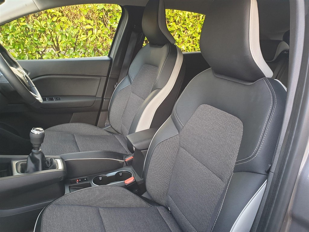 Used Renault Captur 2022 for sale - 76842388: Photo 31