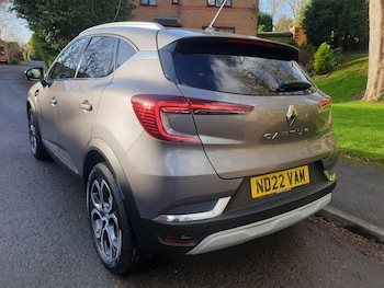 Used Renault Captur 2022 for sale - 76842388: Photo