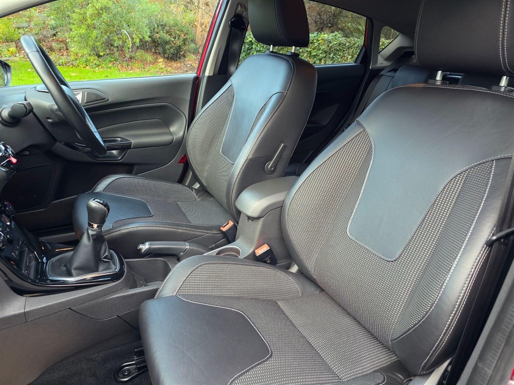 Used Ford Fiesta 2016 for sale - 76894974: Photo 32