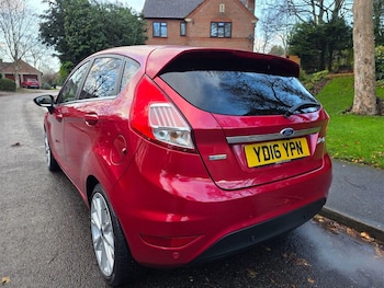 Used Ford Fiesta 2016 for sale - 76894974: Photo