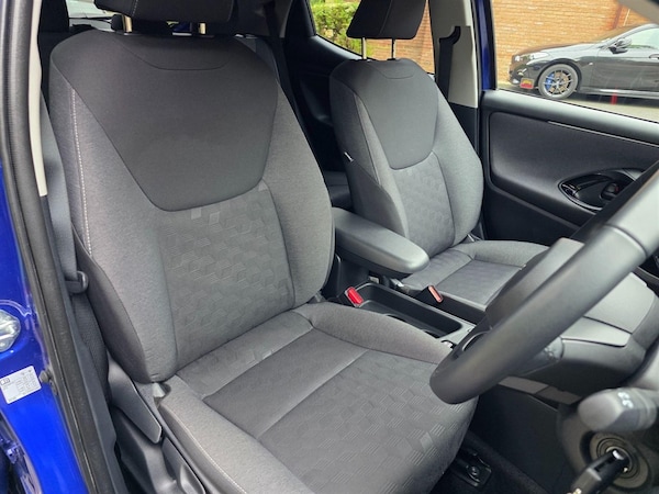 Used Toyota Yaris 2024 for sale - 76290159: Photo 15