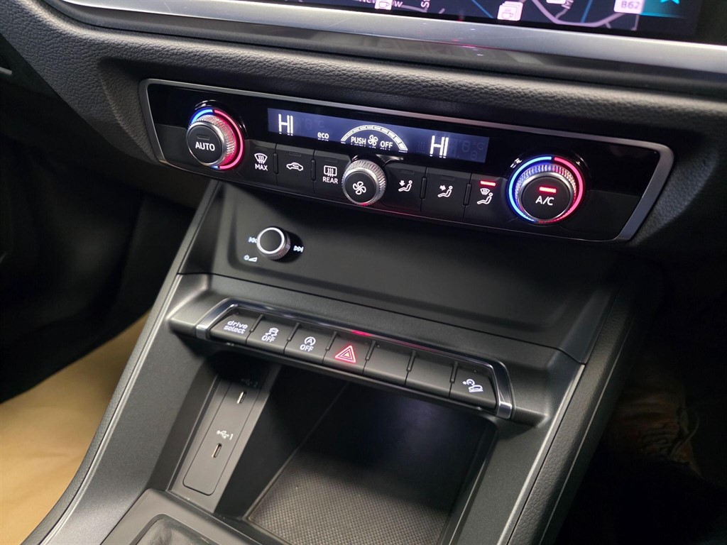 Used Audi Q3 2021 for sale - 76640651: Photo 18