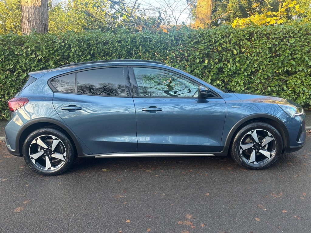 Used Ford Focus 2023 for sale - 76780499: Photo 7