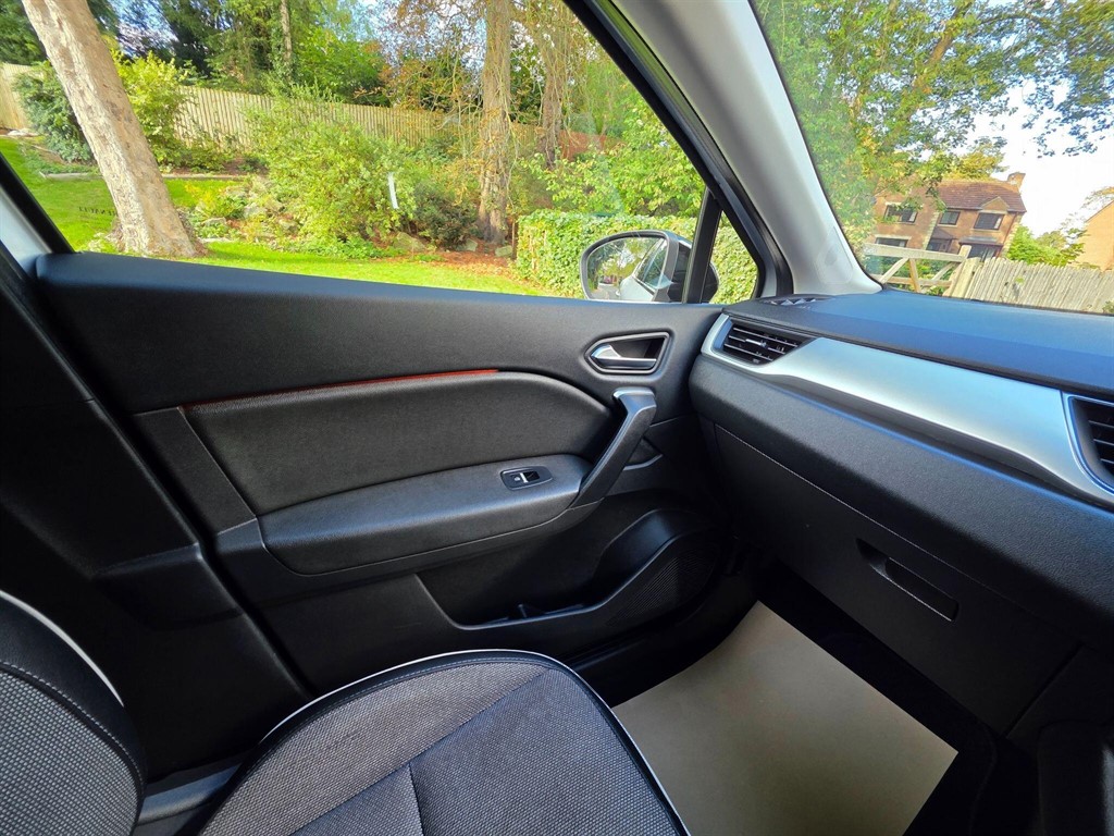 Used Renault Captur 2020 for sale - 76067255: Photo 33