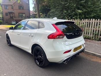 Used Volvo V40 2015 for sale - 78791894: Photo