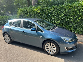 Used Vauxhall Astra 2015 for sale - 79213918: Photo