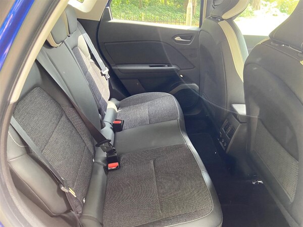 Used Renault Captur 2022 for sale - 75569861: Photo 32