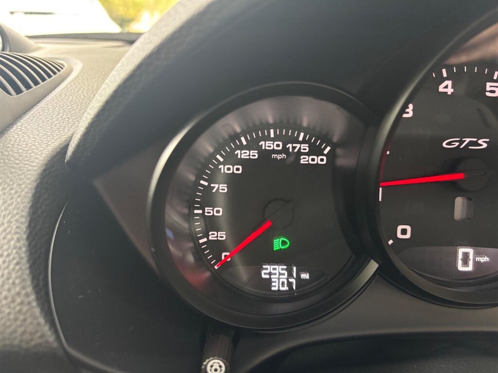 Used Porsche Cayman 2022 for sale - 77679124: Photo 86