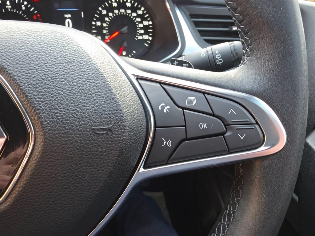 Used Renault Captur 2022 for sale - 76842395: Photo 15