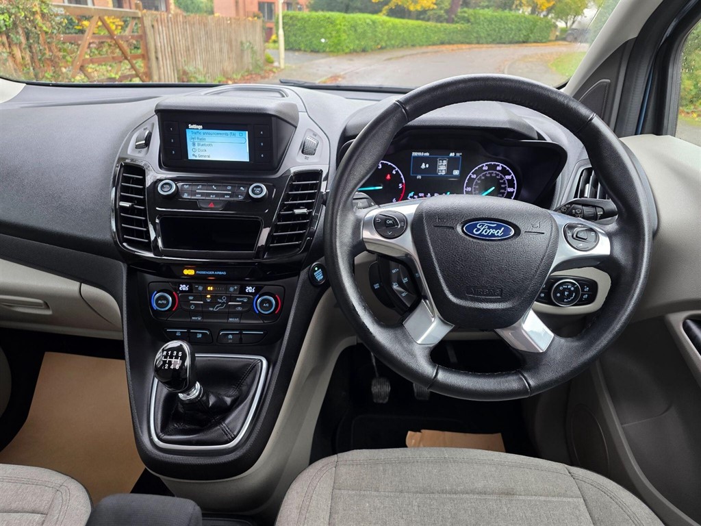Used Ford Grand Tourneo Connect 2019 for sale - 76557093: Photo 10