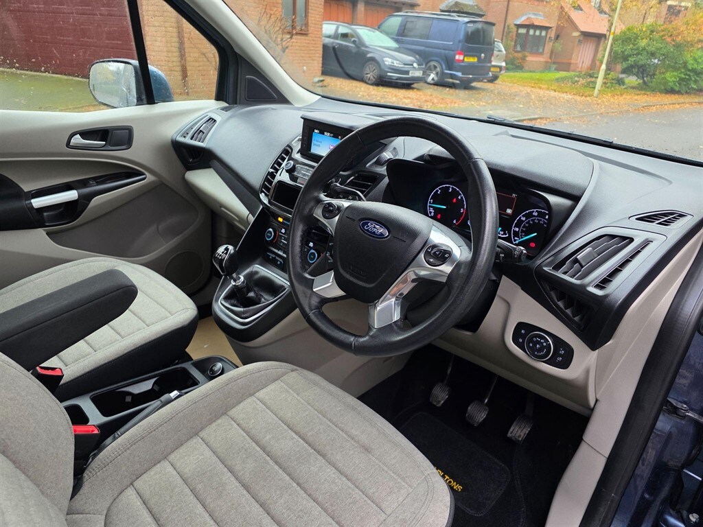 Used Ford Grand Tourneo Connect 2019 for sale - 76557093: Photo 12