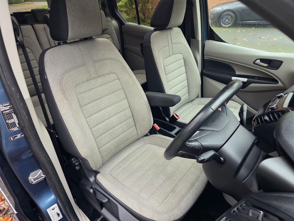 Used Ford Grand Tourneo Connect 2019 for sale - 76557093: Photo 13