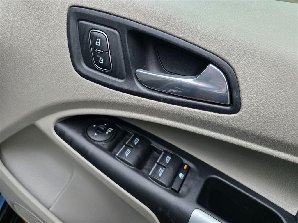 Used Ford Grand Tourneo Connect 2019 for sale - 76557093: Photo 19