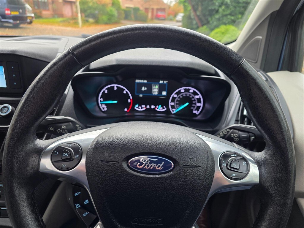 Used Ford Grand Tourneo Connect 2019 for sale - 76557093: Photo 29